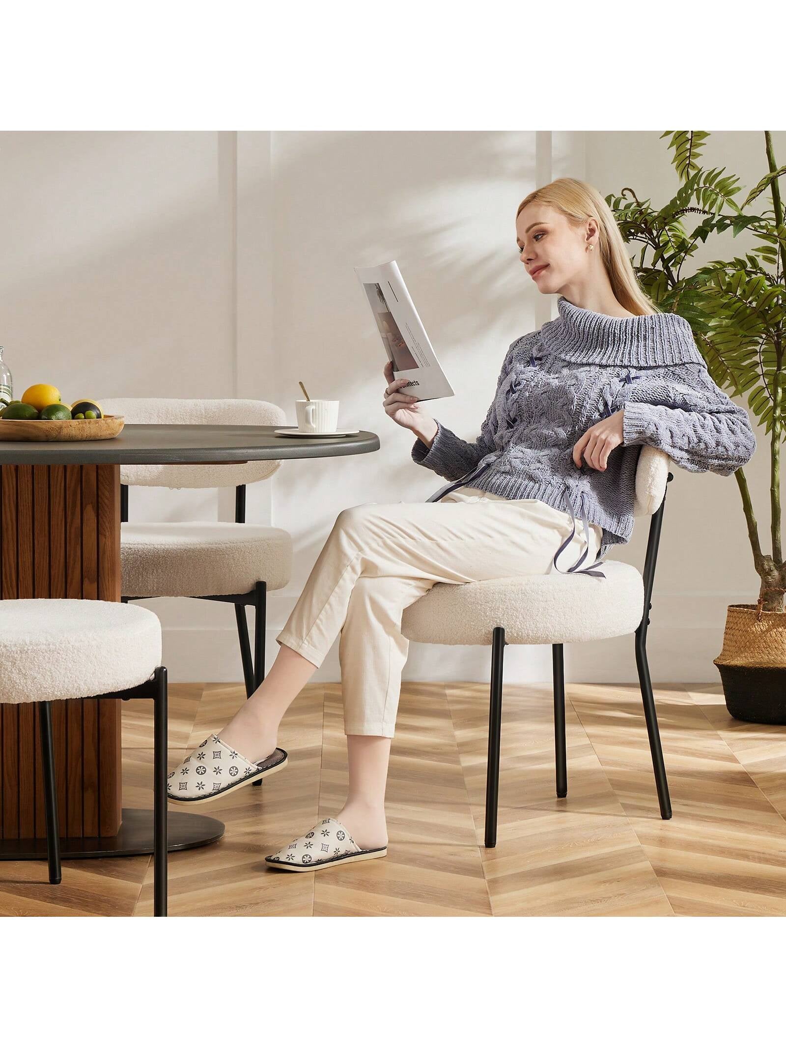 Dining Chairs Set of 2, round Upholstered Dining Chairs with Black Metal Legs, Modern Dining Room Chairs for Dining Room, Kitchen, Living Room