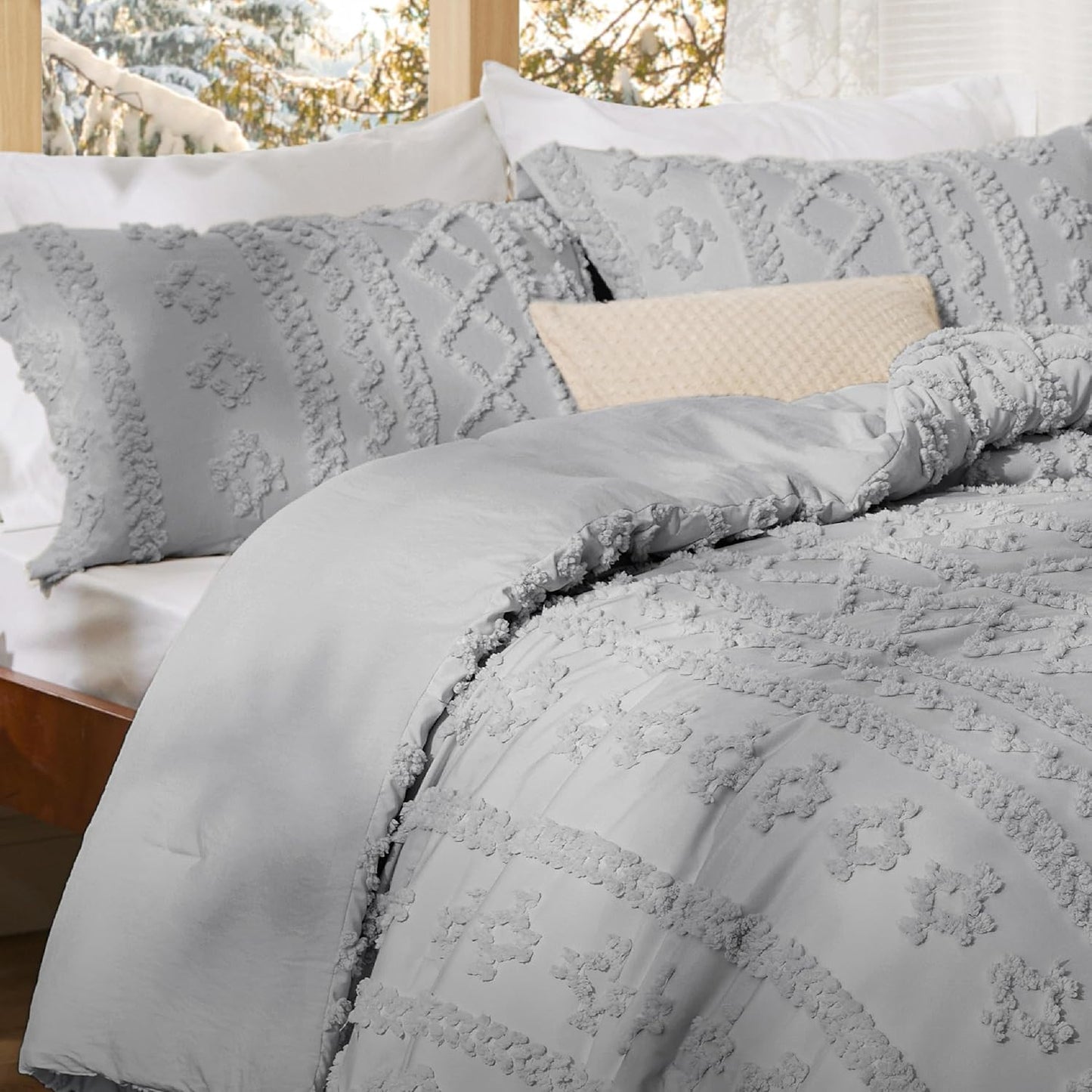 Tufted Boho Comforter Set King Size - Light Grey Boho Bed Set, Gentlesoft™ 3 Pieces Farmhouse Shabby Chic Embroidery Bedding, Gifts for Woman, Soft Jacquard King Comforter for All Seasons