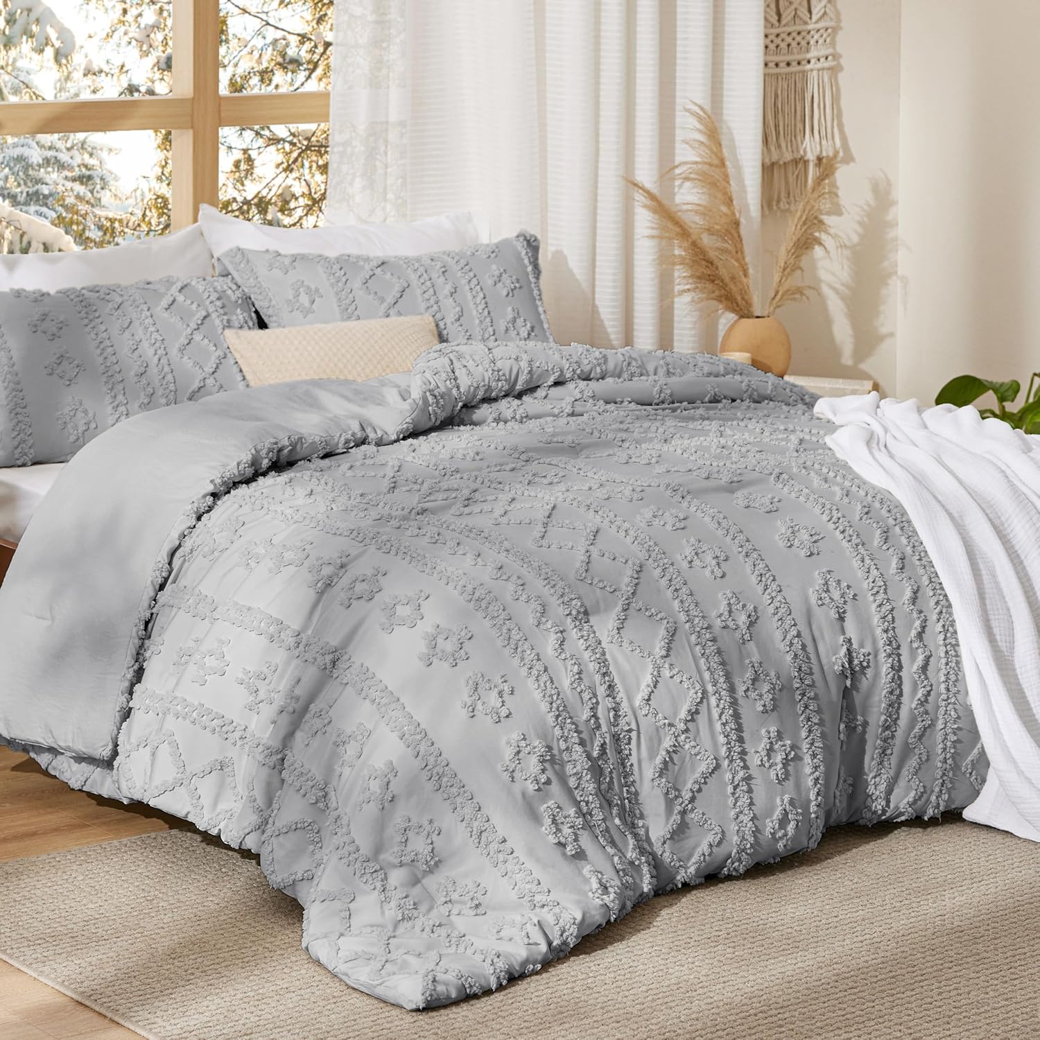 Tufted Boho Comforter Set King Size - Light Grey Boho Bed Set, Gentlesoft™ 3 Pieces Farmhouse Shabby Chic Embroidery Bedding, Gifts for Woman, Soft Jacquard King Comforter for All Seasons