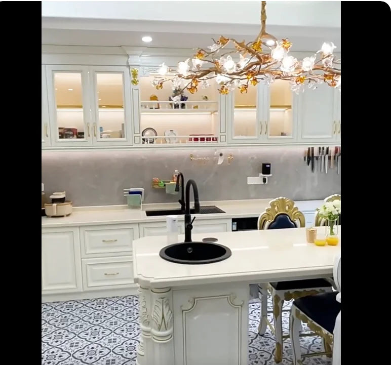 Custom European Style Kitchen Cabinets French Gold-Painted Integrated Cabinet Ready Assemble Sink MDF Carcase PVC Panel Hinge