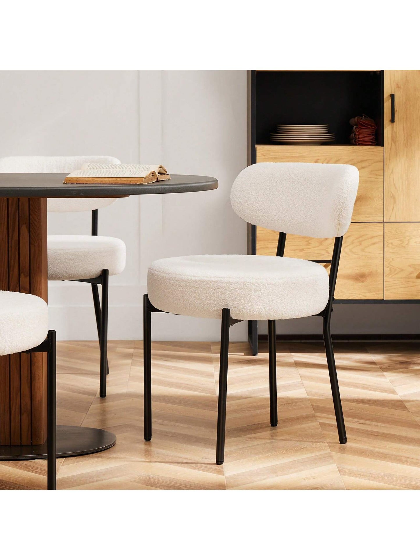 Dining Chairs Set of 2, round Upholstered Dining Chairs with Black Metal Legs, Modern Dining Room Chairs for Dining Room, Kitchen, Living Room